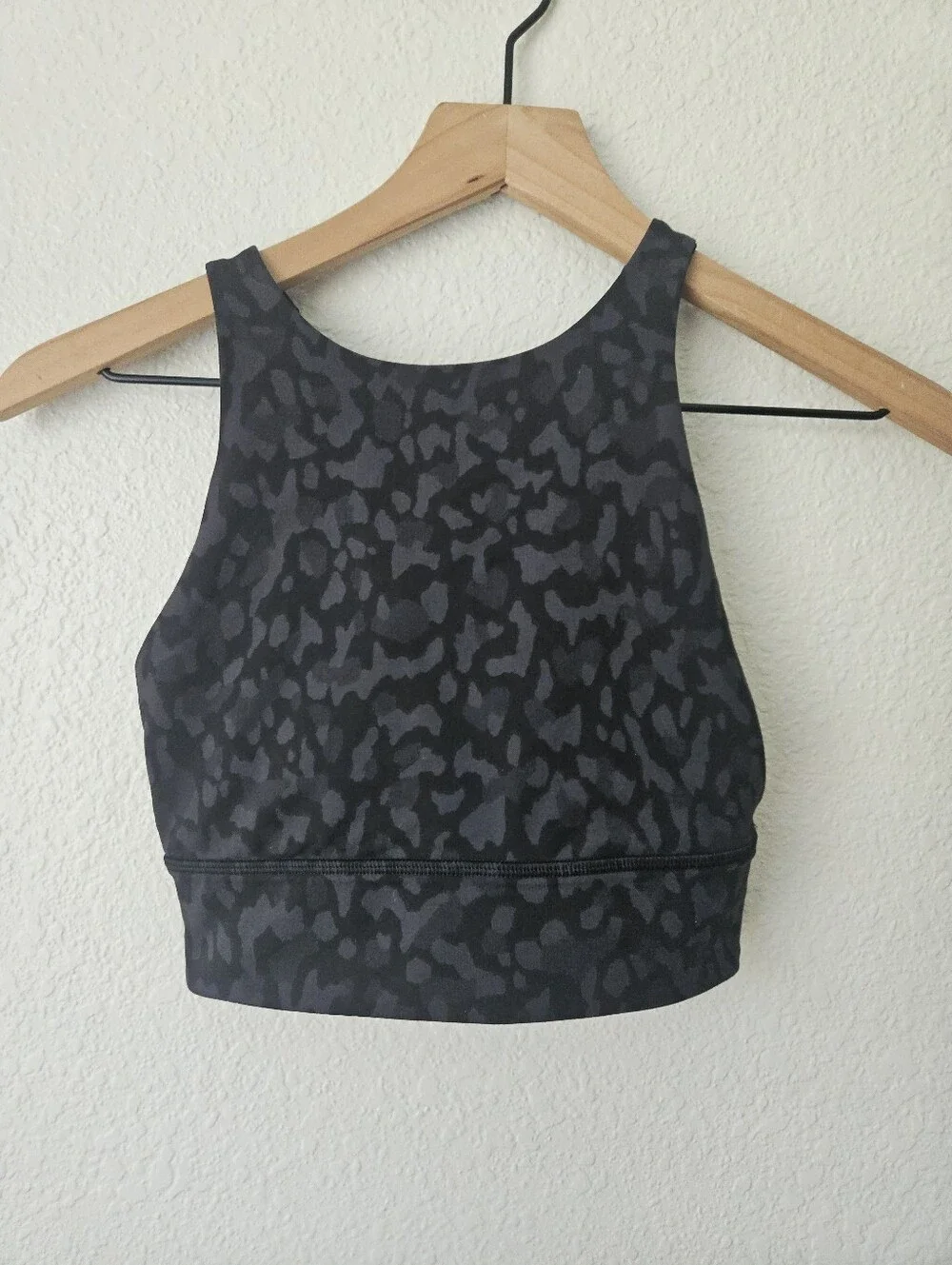 lululemon athletic leopard print camo sports bra, xsmall